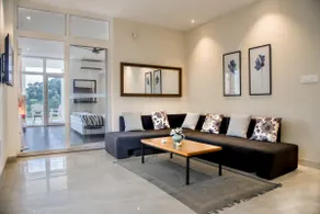 One Bedroom+Living-Room+ Balcony+ Spectacular View - Image 3