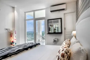 One Bedroom+Living-Room+ Balcony+ Spectacular View - Image 2