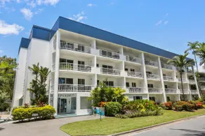 Two-Bedroom Apartment Right In Front Of The Beach! - Image 5