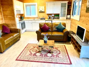 Hay View Lodges - Barn End - Image 3