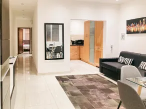 Harbour Pearl Stylish, Spacious, King-Size Bed - Image 3