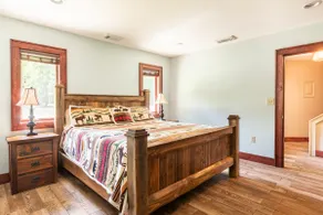 Scout Lane Cabin - Image 2
