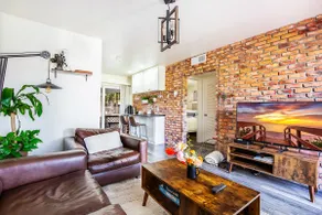 Brick Enclave with Mini Golf & SPA, 5mins to beach - Image 5