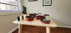 Cute Townhouse close to UM w. free parking+laundry - Image 5