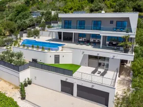 Luxurious Villa ADA; hot tub, sauna, gym, pool - Image 2
