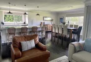Family / Golf Getaway, Medowie Port Stephens - Image 2