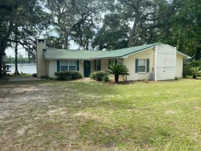 Papa Joe’s Lake House - Image 2