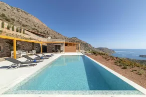 Mountain and Private Beach Villa Falcon 2-8 pers. - Image 2