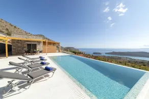 Mountain and Private Beach Villa Falcon 2-8 pers. - Image 3