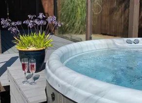 Pine Tree Lodge - Pentney Lakes - Image 2