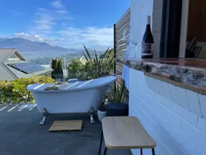 Alma Views, large 4 bed home - Image 3