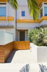 Hollywood’s Suite - Image 2