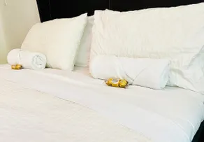 Hollywood’s Suite - Image 4