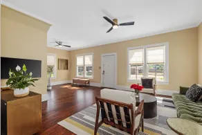 Palace Born Again 1920 Modern Style - 4bd/3bth - Image 3