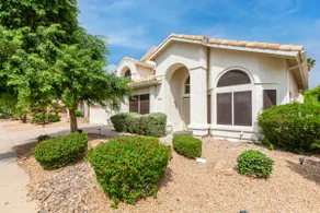 Spacious 5BR, private pool, near Mayo Clinic - Image 2