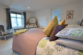 Cosy 2 bed period town cottage - North Walsham - Image 3
