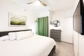 Awesome 1b on the Beach in South Beach with Pool! - Image 3
