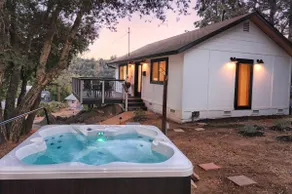 Cottage on the Rock | Hot Tub · King Bed · Bikes - Image 3