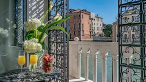 La Loggia Grand Canal - Image 5