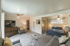 Little Poolside House near Downtown Mountain View! - Image 2