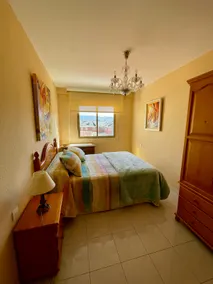 Cozy Spacious Bright 4BR. Historic Centre & Camino - Image 5
