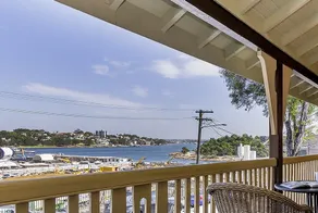 Heritage Protected Waterside Workmans Flat 3BR #3 - Image 2