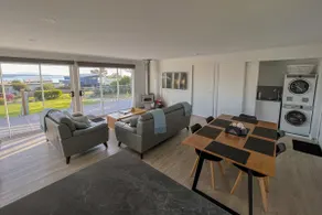BINALONG BRAE Bay of Fires 2 Schlafzimmer mit en-Suiten - Image 4