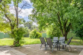 Elegant 4 Bedroom Home in Chifley - Hosted by Canstay - Image 2