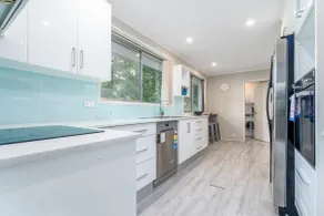 Elegant 4 Bedroom Home in Chifley - Hosted by Canstay - Image 3