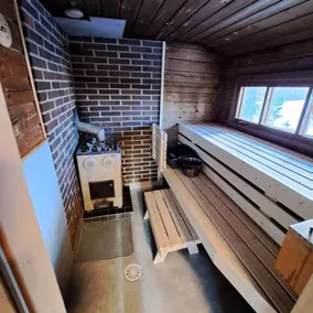 Pinetree Cottages Log cabin - Image 5