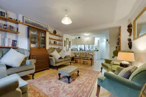 Central Victorian family home | Pass the Keys - Image 4