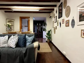 Architect's Loft near Gaudí & Passeig de Gràcia - Image 2