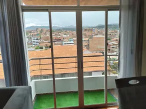 Spacious with balcony/central/central/King size bed/Internet - Image 4