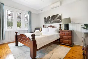 3BR Figtree 10 mins walk to shops & malls w/ Wi-Fi - Image 2