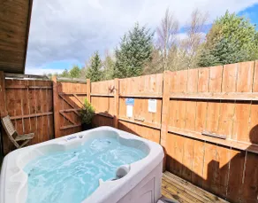 Ochil 8 with Private Hot Tub - Fife - Loch Leven - Lomond Hills - Image 5