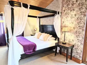 Ochil 8 with Private Hot Tub - Fife - Loch Leven - Lomond Hills - Image 2