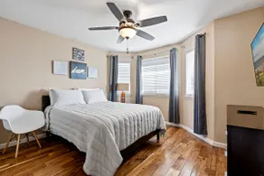 4BR 3BA EVCharger! King Bed! Long StaysWelcomed - Image 5