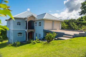 Runaway Villa | Pool, Beach, Chef, Maid, Breakfast - Image 2
