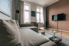 *Charming* Plenty of space & quiet balcony near the zoo - Image 3