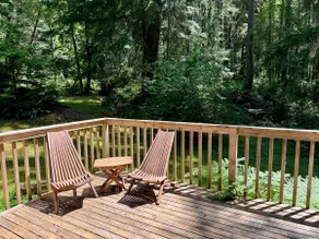 Cozy Cabin Nestled in Vashon’s Huckleberry Woods - Image 4