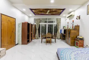 The Royal Luxury Suite: Fully Sanitised, AC, Wifi - Image 3