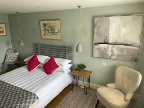 Guest Wing at Nôrs Lodge - Tranquil & Private - Image 3