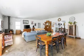 Farm House at the Gateway to the King Valley - Image 2