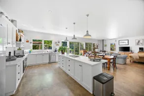 Farm House at the Gateway to the King Valley - Image 3