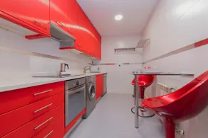 Stunning Apartment in the Neighborhood of Las Letras on C/Prado - Image 3