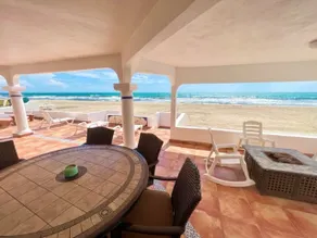 Incredible beachfront home In gated community - Image 3