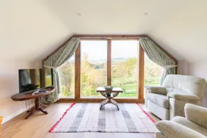 Rural Cottage 3 miles from Ludlow in quiet village - Image 2