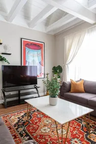 Modern 3bd/2ba Single Family Home w/Free Parking - Image 4