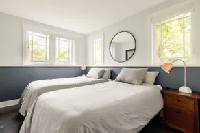 Light Filled Apartment in a Walkers Paradise - Image 4