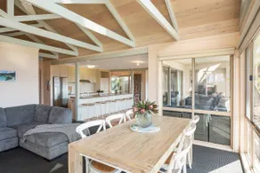 Pelican Lake Holiday House - Image 4